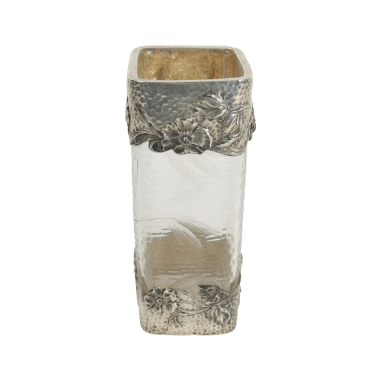 Vase en argent massif et cristal...