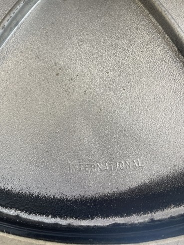 Eero Saarinen for Knoll: Saarinen...