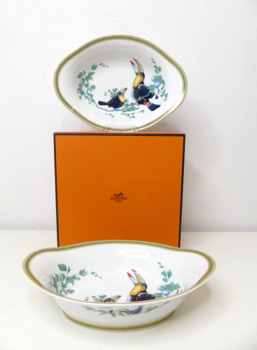 Hermes "Les TOUCANS" : Pair of bread...