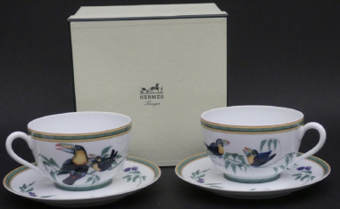 HERMES Paris "Toucans" : Paire de...