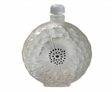 Lalique France: “DALHIA” Toilet Trim