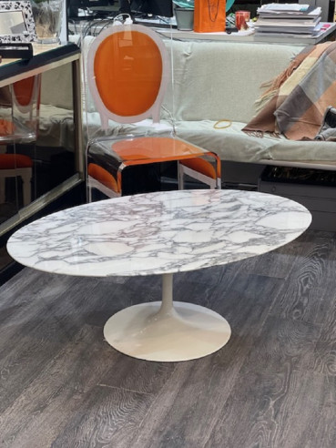 Eero Saarinen & Knoll International -...