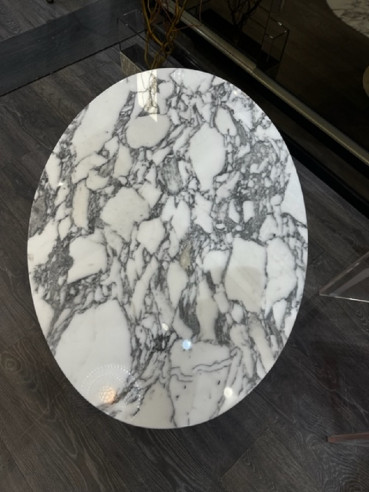 Eero Saarinen & Knoll International -...