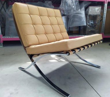 Knoll : Pair of Barcelona Armchair