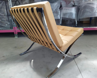 Knoll : Pair of Barcelona Armchair