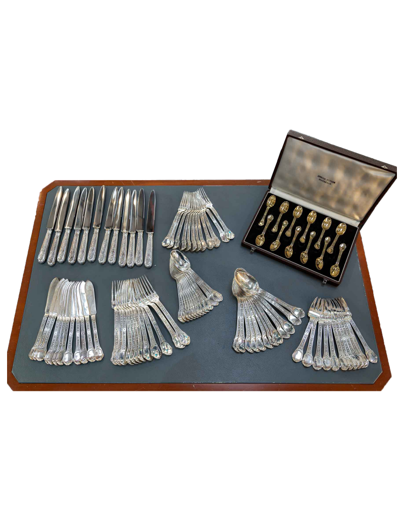 TÉTARD : Silver cutlery set model Versailles Regency style 96 pieces