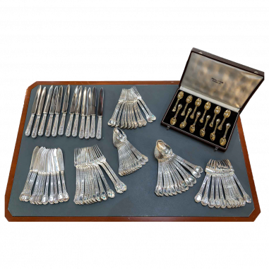 TÉTARD : Silver cutlery set model Versailles Regency style 96 pieces