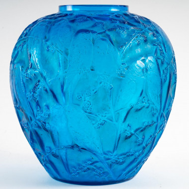 René Lalique (1860-1945) : Vase...