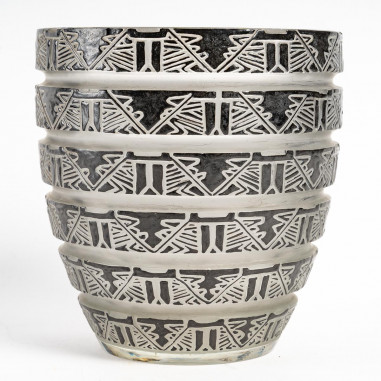 René Lalique : "Lagamar" Vase 1926