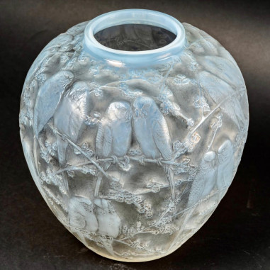 René Lalique : Vase Perruches Opalescent