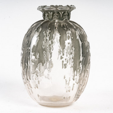 René LALIQUE (1860-1945) : Vase...