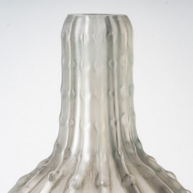 René Lalique: "Serrated" Vase 1912