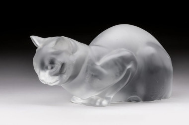 Maison Lalique : "Reclining Cat"