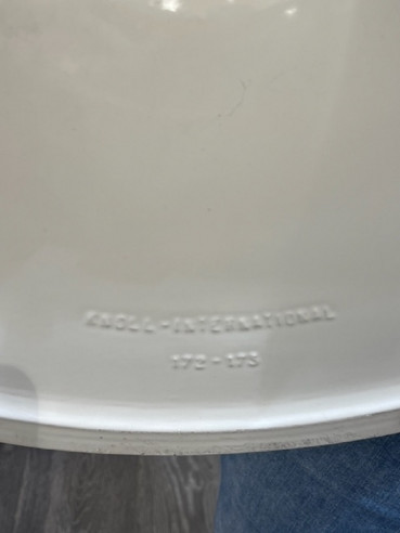 Knoll& Eero Saarinen : Round "tulip"...