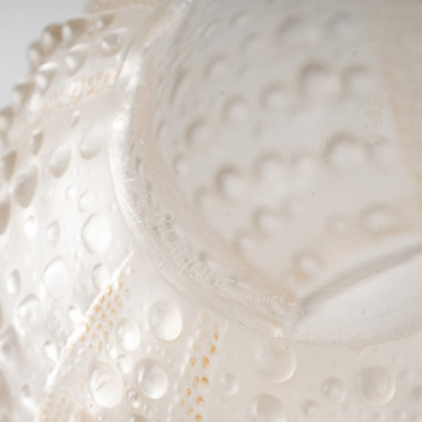 René Lalique (1860 -1945) : Vase...