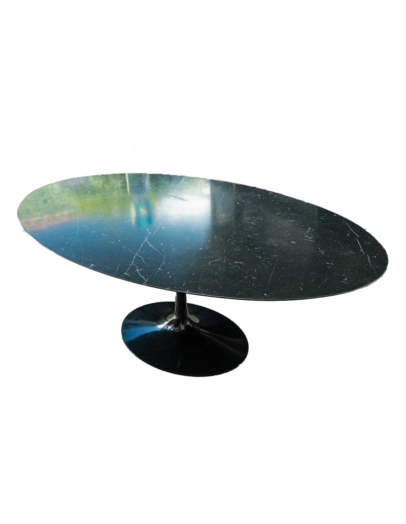 E.Saarinen & Knoll international: "Tulip oval table"