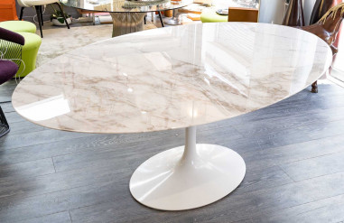 Eero Saarinen for Knoll: “Oval Tulip”...
