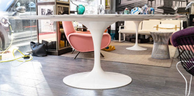 Eero Saarinen for Knoll: “Oval Tulip”...