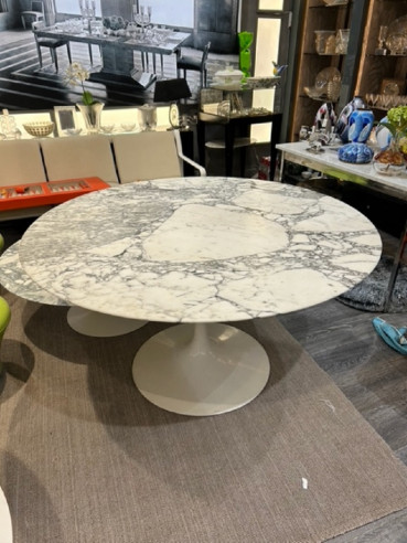 Eero aarinen for Knoll: “Tulip” table...