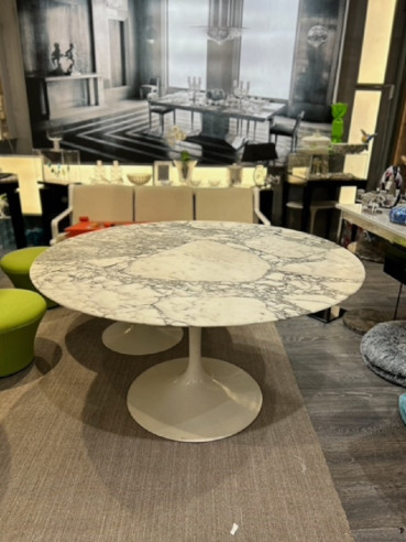 Eero aarinen for Knoll: “Tulip” table...