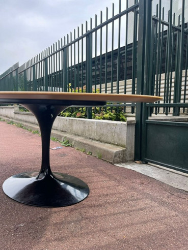 Eero Saarinen et KNOLL :  table ovale...