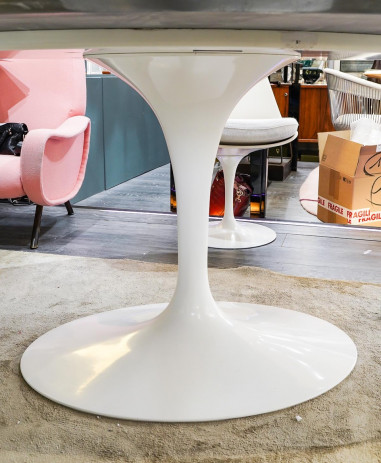 Saarinen & Knoll International: Table...