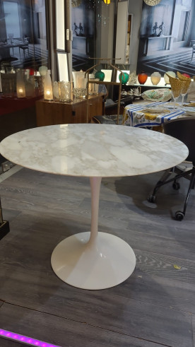 Eero Saarinen, Marble table...