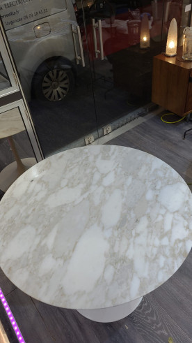 Eero Saarinen, Marble table...