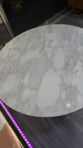 Eero Saarinen, Marble table...