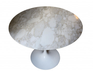 Eero Saarinen, Marble table Contemporary design from 2000