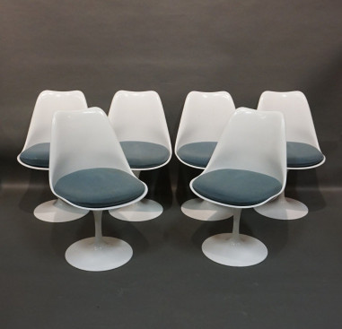 Eero Saarinen & Knoll International,...