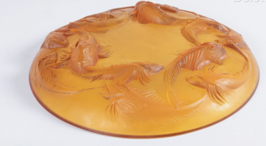 René LALIQUE , Plat "Martigues" en...