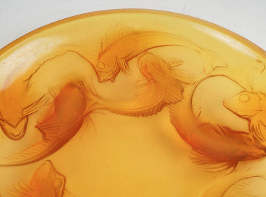 René LALIQUE , Dish "Martigues" in...