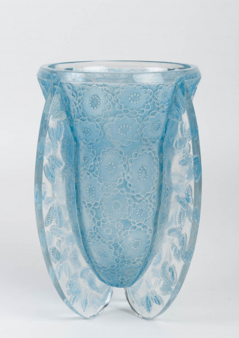 René LALIQUE (1860 - 1945) Vase...