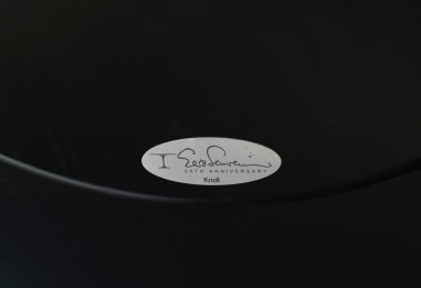 Knoll Studio, Tulip table