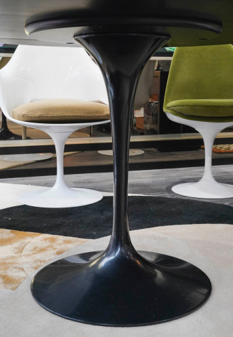 Knoll Studio, Tulip table