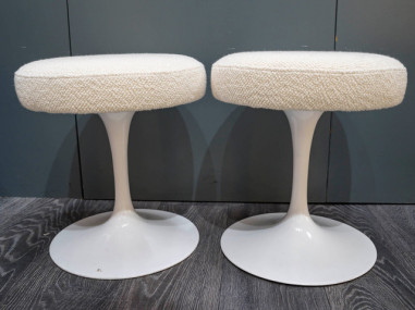 knoll -E Saarinen ‘Tulip’ Pair of stools