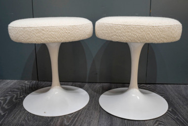 knoll -E Saarinen ‘Tulip’ Pair of stools