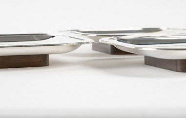 J.E. PUIFORCAT - SUITE DE 4 PLATS DE...