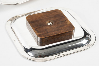 J.E. PUIFORCAT - SUITE DE 4 PLATS DE...