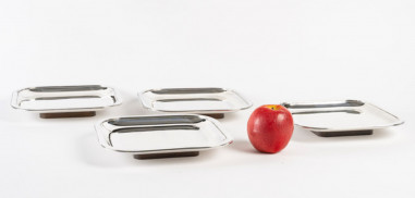 J.E. PUIFORCAT - SUITE DE 4 PLATS DE...