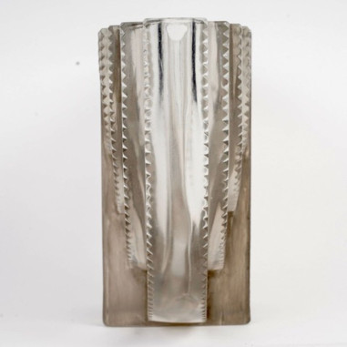 René Lalique - 1936 “Villard” Vase