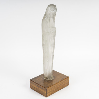 RENÉ LALIQUE Source of the “Telphuse”...