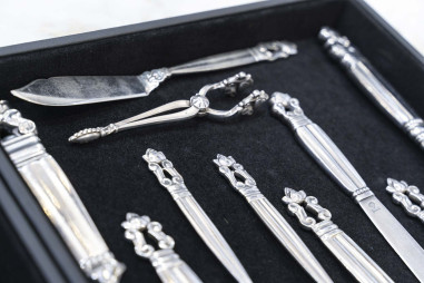 GEORG JENSEN , Ménagère “ Acorn ”...