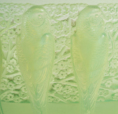 René Lalique: “Parakeets” Peppermint...