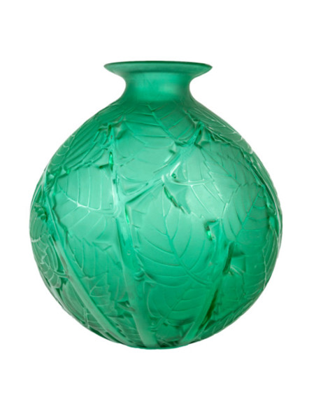 René LALIQUE -1929, Vase « Milan ». Epreuve en verre teinté vert