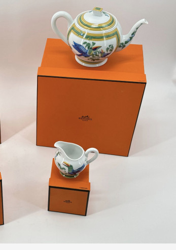 HERMES “LES TOUCANS ” Tea set