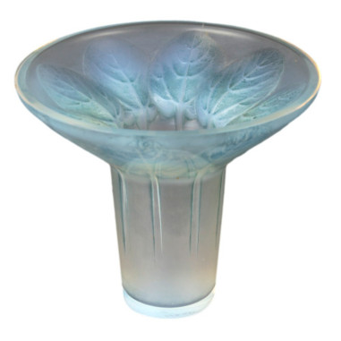R.LALIQUE -1921 Vase Violettes Opalescent.