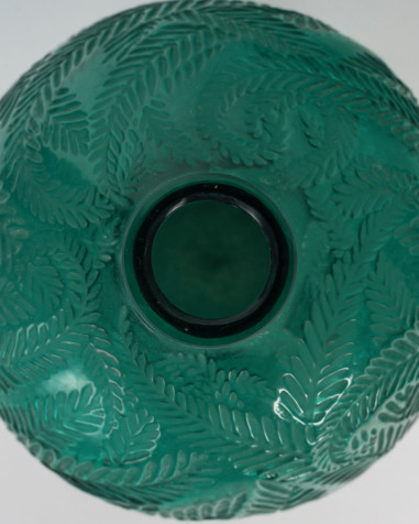 1923 - René Lalique Vase "Palmes"...