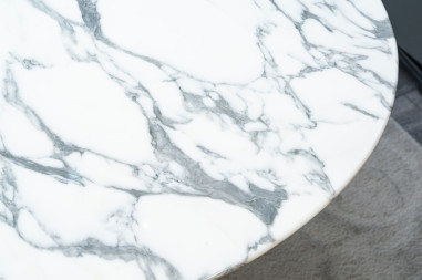 Eero Saarinen (1910-1961) - Knoll:...